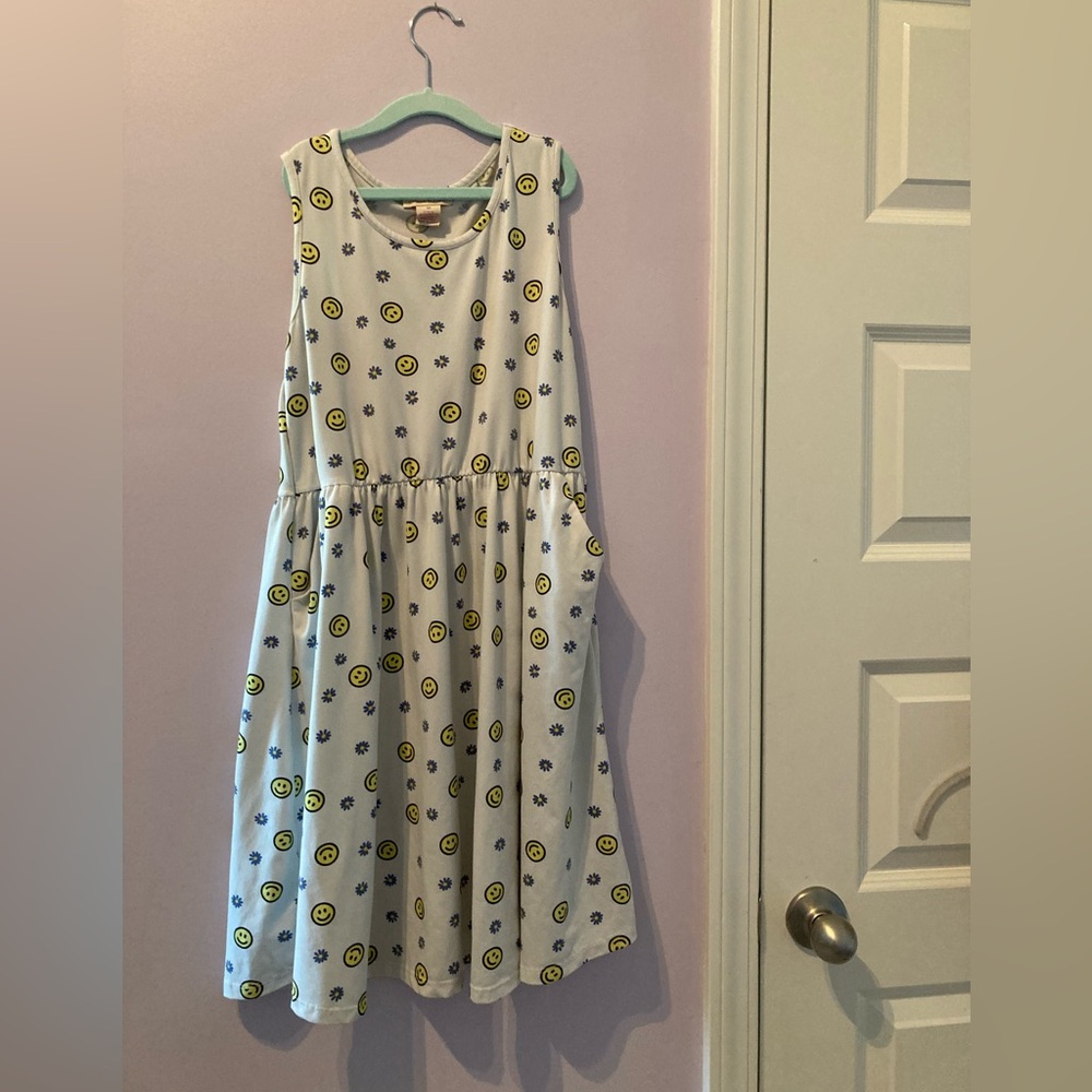 Girls XL Smiley Face Swing Dress
